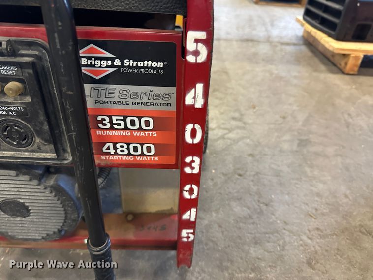 image for item LT9530 2005 Briggs & Stratton 0302-3500W  generator