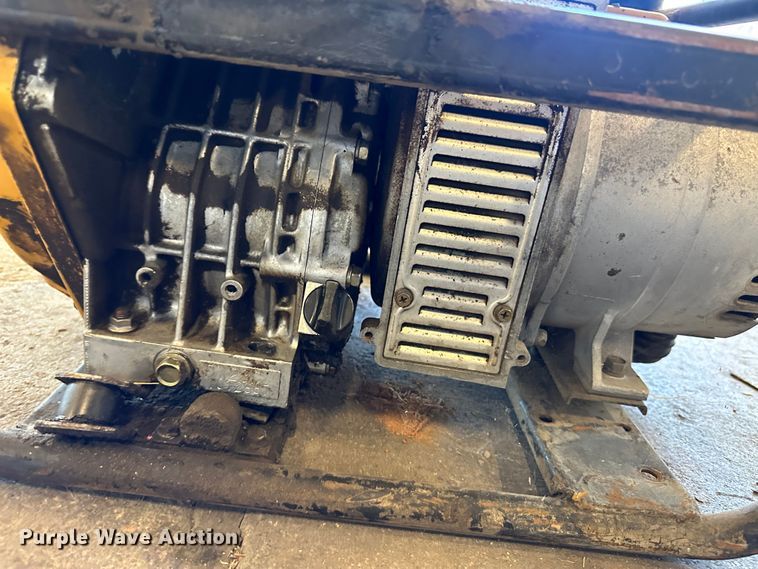 image for item LT9531 2010 Robin RGD2500  generator