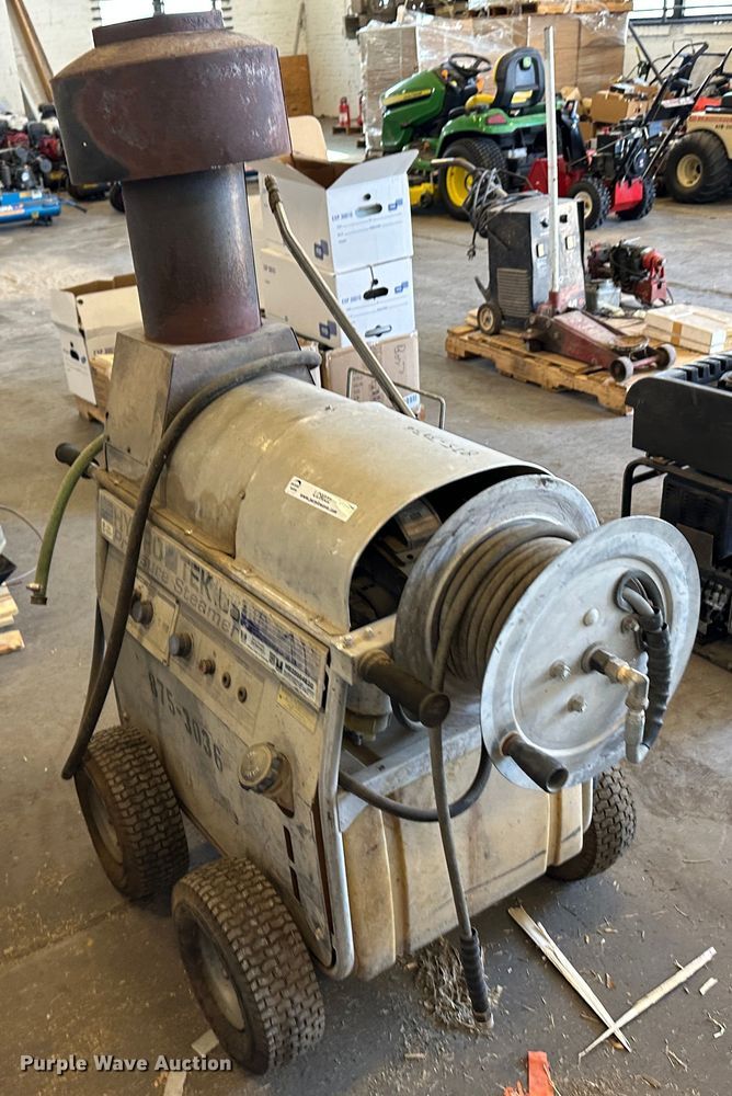 image for item LT9532 Hydro Tek HD20004E2G  pressure washer