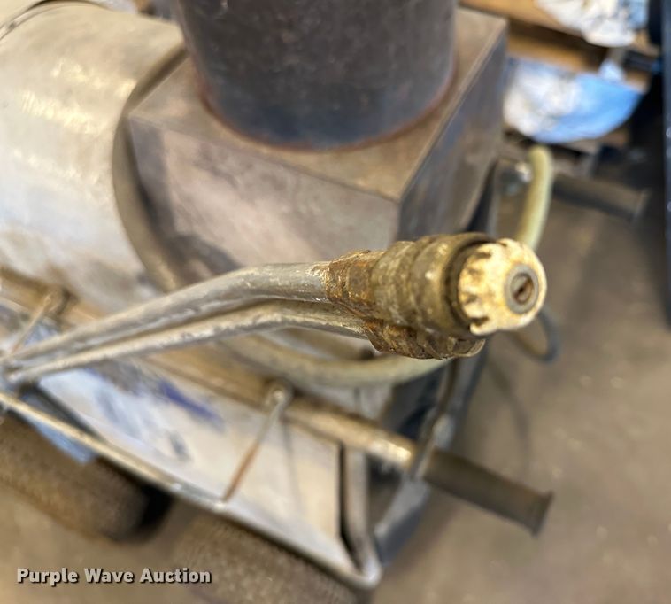 image for item LT9532 Hydro Tek HD20004E2G  pressure washer