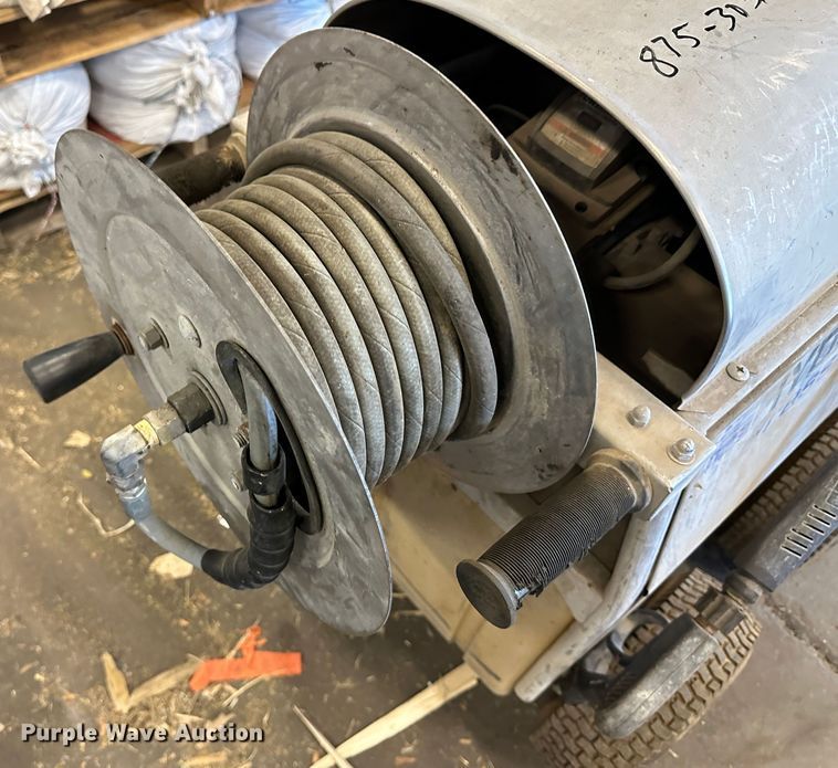 image for item LT9532 Hydro Tek HD20004E2G  pressure washer