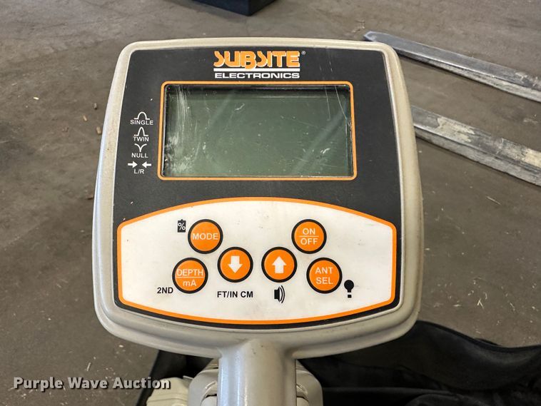 image for item LT9534 Subsite Electronics  utility locator