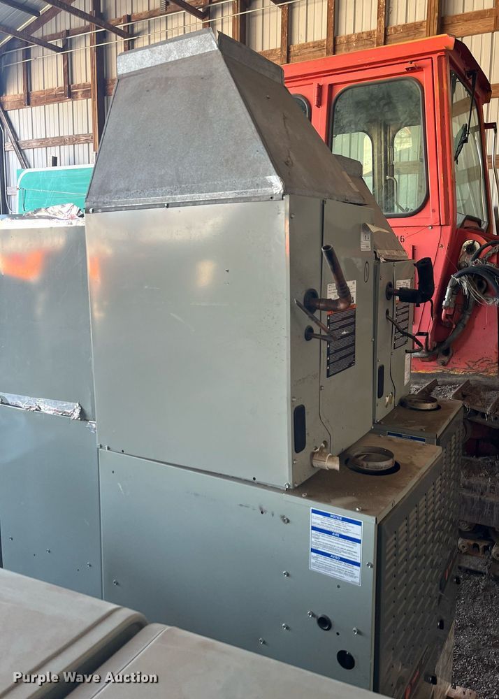 image for item MD9542 (6) Trane XR80 furnaces