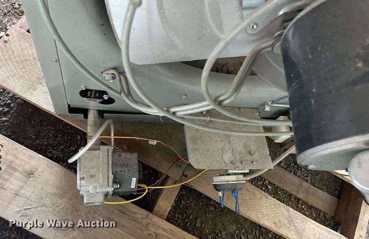 image for item MD9544 (3) Modine PDP250AE0130SBAN furnaces