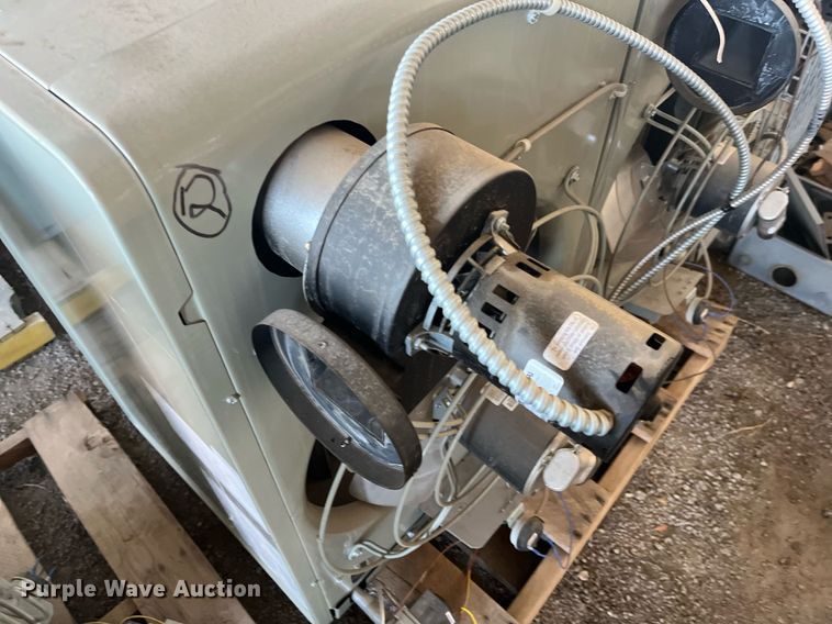 image for item MD9544 (3) Modine PDP250AE0130SBAN furnaces