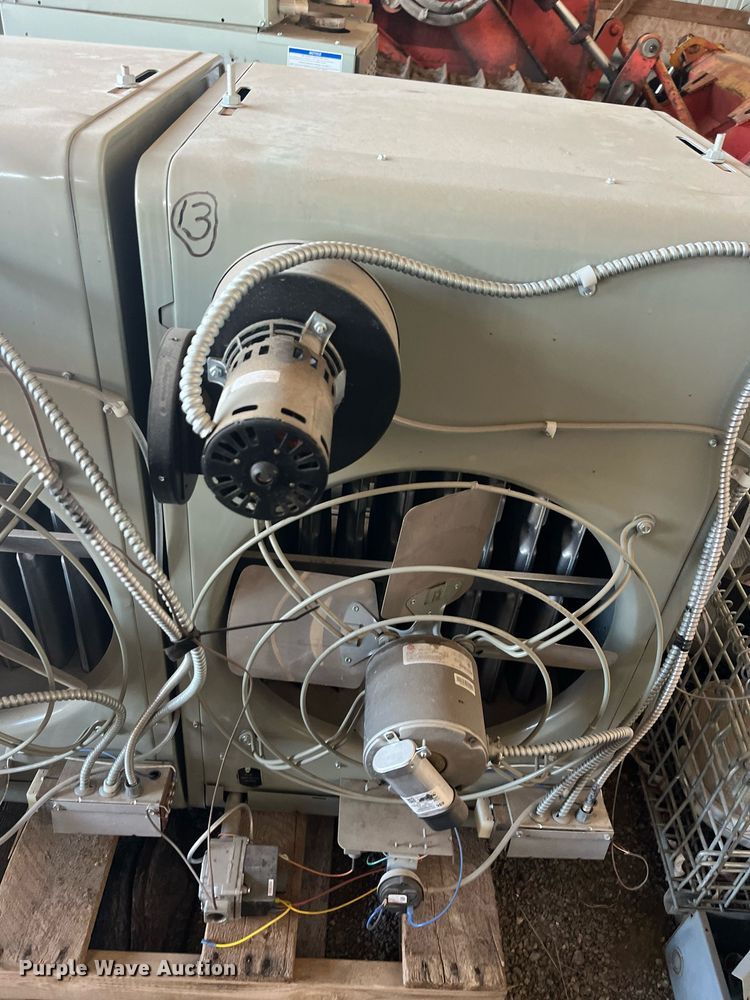 image for item MD9544 (3) Modine PDP250AE0130SBAN furnaces