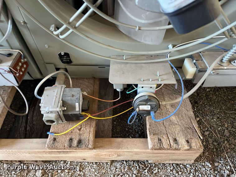 image for item MD9544 (3) Modine PDP250AE0130SBAN furnaces