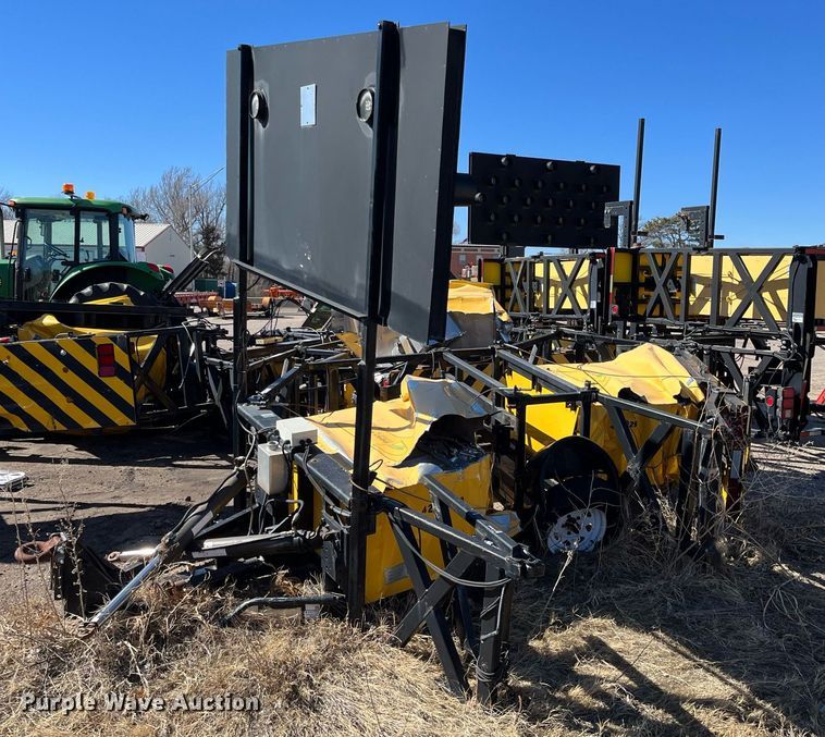 image for item MD9549 2008 Trinity Safe-Stop TMA9000  crash attenuator trailer