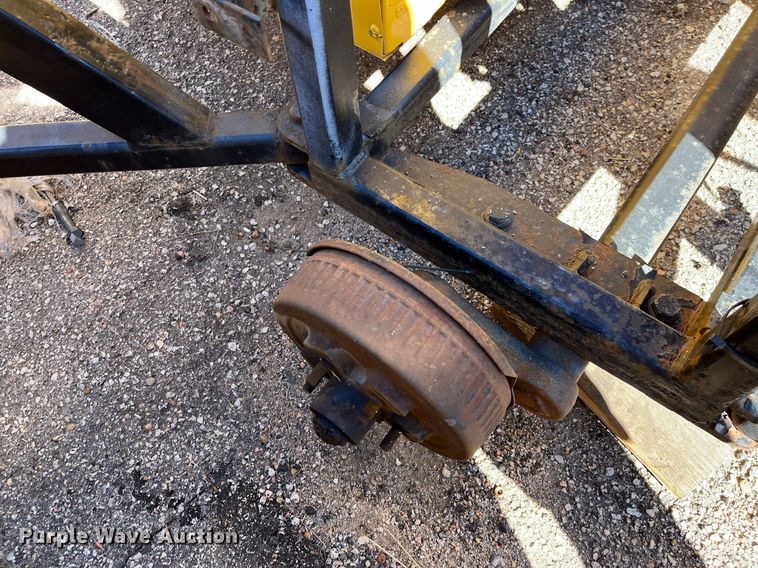 image for item MD9549 2008 Trinity Safe-Stop TMA9000  crash attenuator trailer