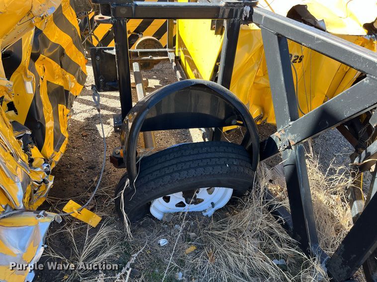 image for item MD9549 2008 Trinity Safe-Stop TMA9000  crash attenuator trailer