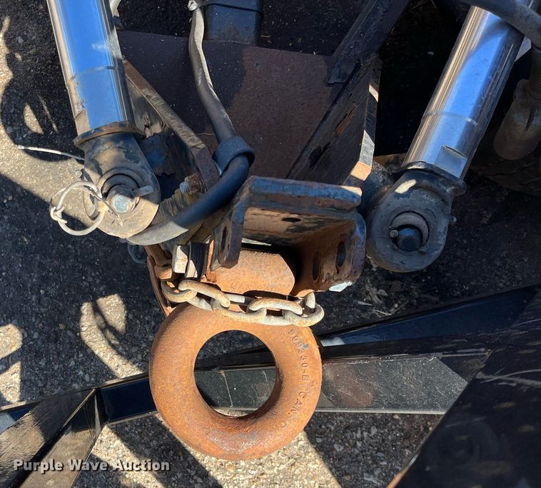 image for item MD9550 2011 Trinity Safe-Stop TMA9000  crash attenuator trailer