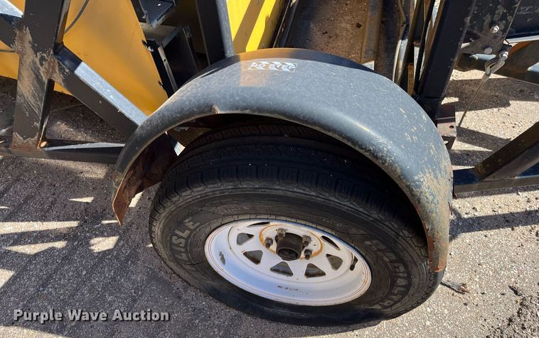 image for item MD9550 2011 Trinity Safe-Stop TMA9000  crash attenuator trailer