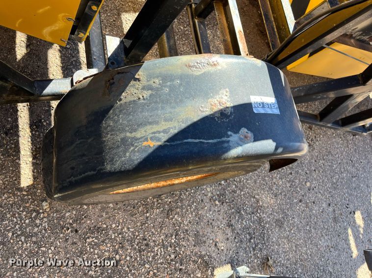 image for item MD9551 2012 Trinity Safe-Stop TMA9000  crash attenuator trailer