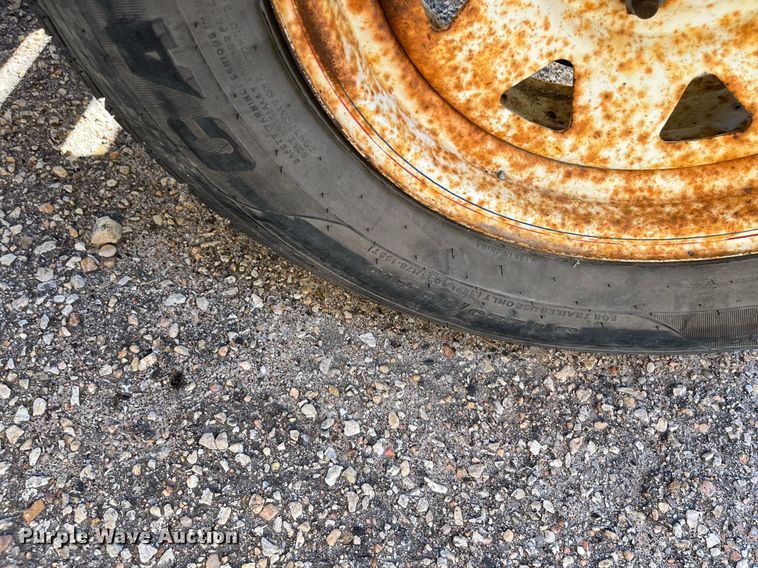 image for item MD9551 2012 Trinity Safe-Stop TMA9000  crash attenuator trailer