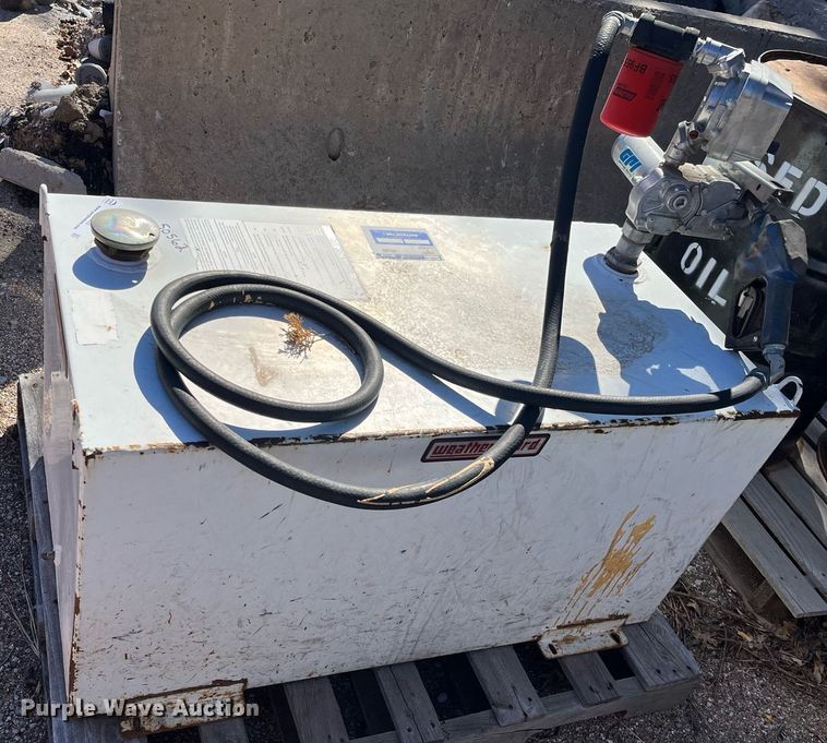 image for item MD9553 Weatherguard auxiliary fuel tank