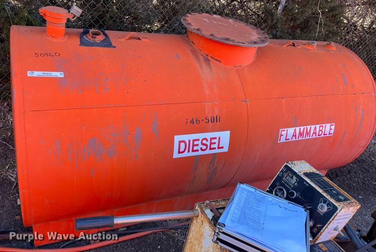 image for item MD9556 Fuel tank