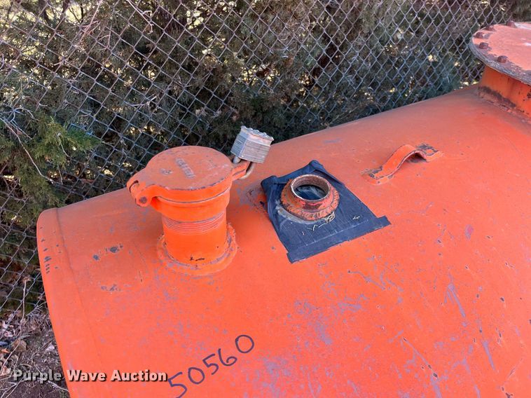 image for item MD9556 Fuel tank