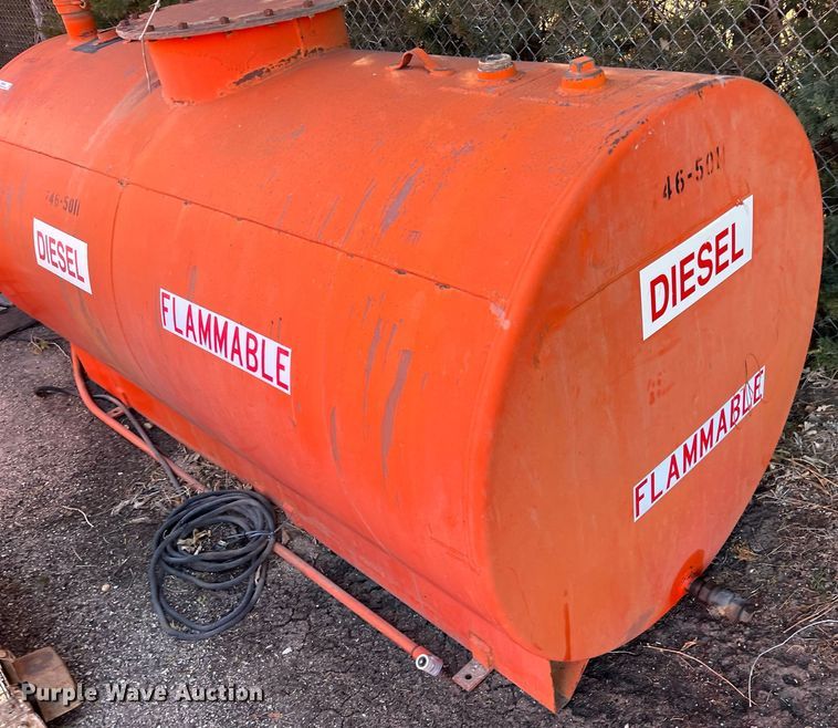 image for item MD9556 Fuel tank