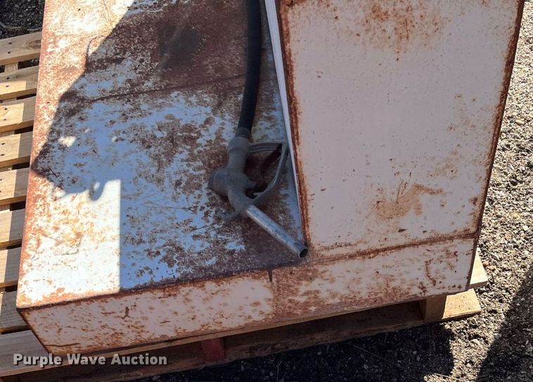 image for item MD9557 Weatherguard  L-shaped auxiliary fuel tank