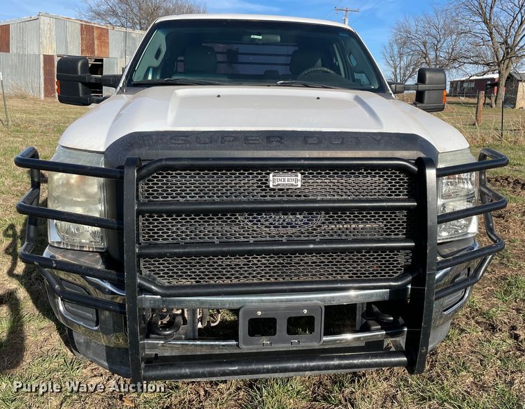 image for item DP3055 2012 Ford F250 Super Duty  SuperCab flatbed pickup truck