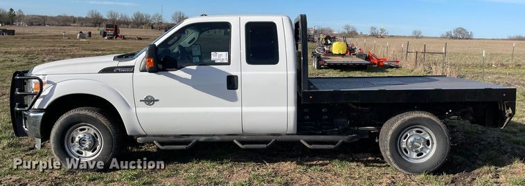 image for item DP3055 2012 Ford F250 Super Duty  SuperCab flatbed pickup truck