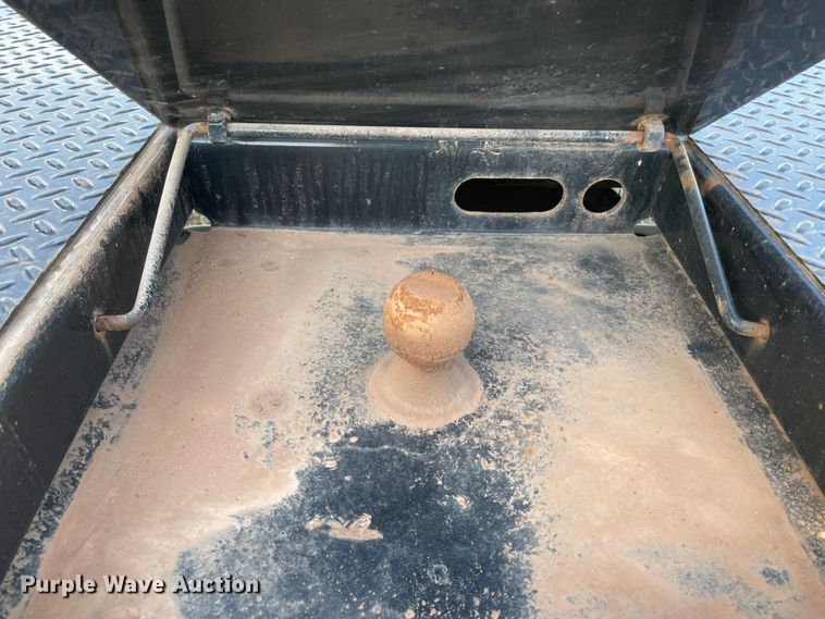 image for item DP3055 2012 Ford F250 Super Duty  SuperCab flatbed pickup truck