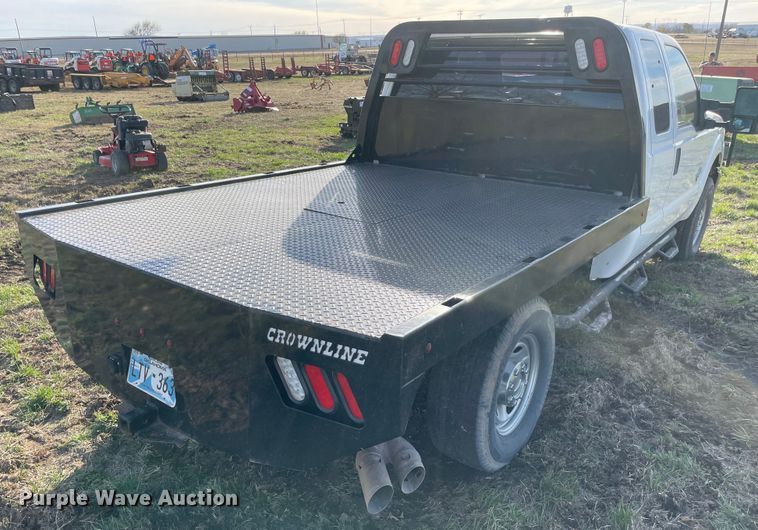 image for item DP3055 2012 Ford F250 Super Duty  SuperCab flatbed pickup truck