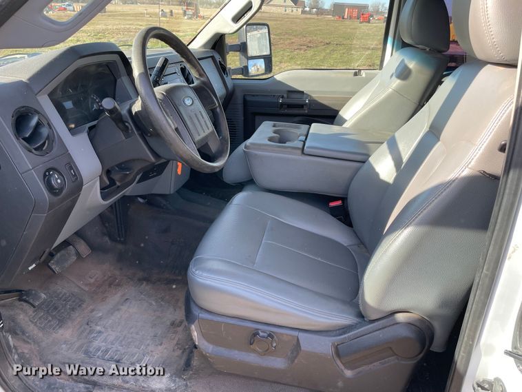 image for item DP3055 2012 Ford F250 Super Duty  SuperCab flatbed pickup truck