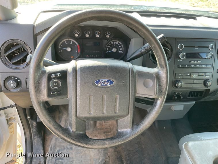 image for item DP3055 2012 Ford F250 Super Duty  SuperCab flatbed pickup truck