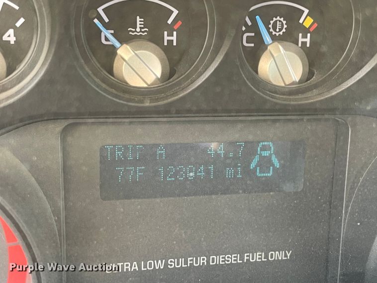 image for item DP3055 2012 Ford F250 Super Duty  SuperCab flatbed pickup truck