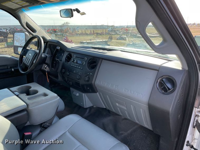 image for item DP3055 2012 Ford F250 Super Duty  SuperCab flatbed pickup truck