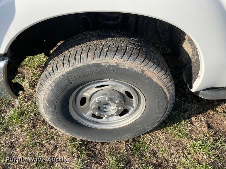 image for item DP3055 2012 Ford F250 Super Duty  SuperCab flatbed pickup truck