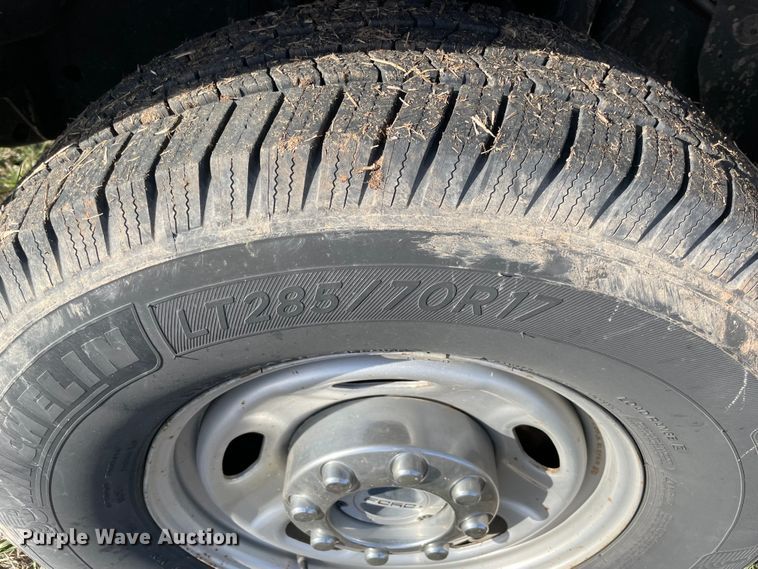 image for item DP3055 2012 Ford F250 Super Duty  SuperCab flatbed pickup truck