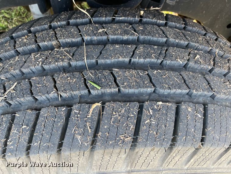 image for item DP3055 2012 Ford F250 Super Duty  SuperCab flatbed pickup truck