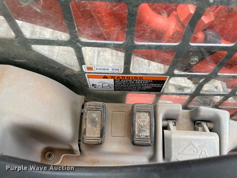 image for item DP3070 2015 Kubota SVL90-2  tracked skid steer loader