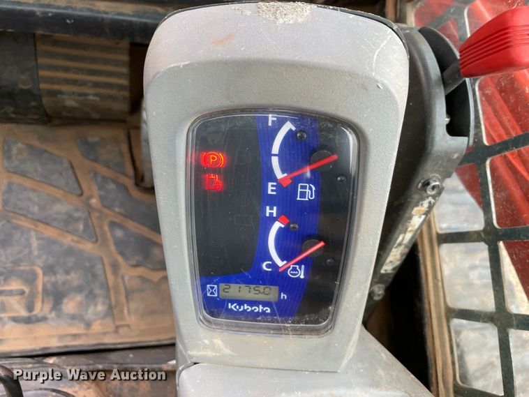 image for item DP3070 2015 Kubota SVL90-2  tracked skid steer loader