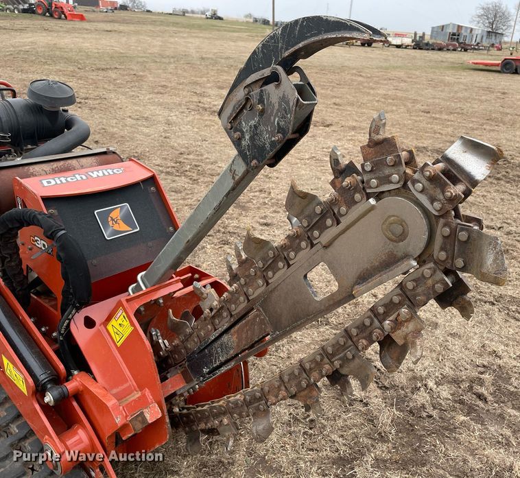 image for item DP3072 2019 Ditch Witch C30X  trencher