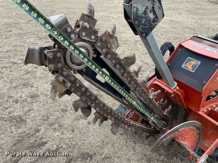 image for item DP3072 2019 Ditch Witch C30X  trencher