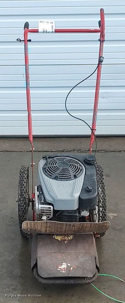 image for item DQ5709 Sarlo SST6  string trimmer