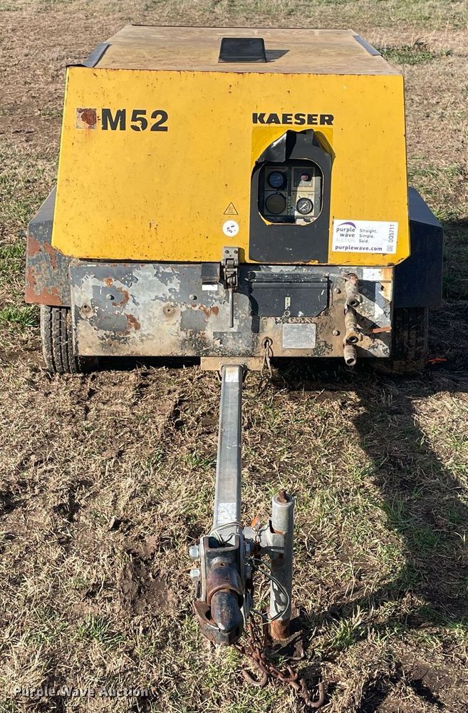 image for item DQ5711 2002 Kaeser M52  air compressor