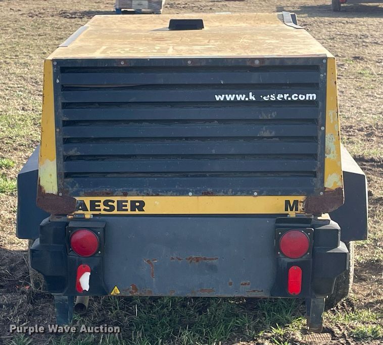 image for item DQ5711 2002 Kaeser M52  air compressor