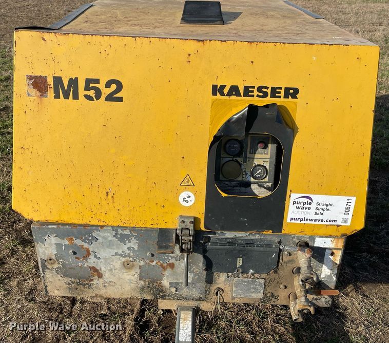 image for item DQ5711 2002 Kaeser M52  air compressor