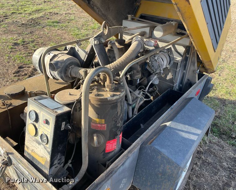 image for item DQ5711 2002 Kaeser M52  air compressor