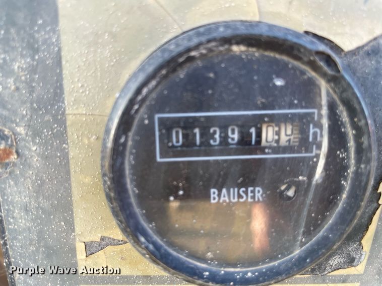 image for item DQ5711 2002 Kaeser M52  air compressor