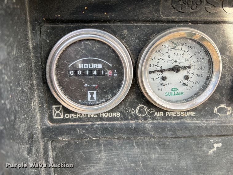 image for item DQ5712 Sullair 185  air compressor