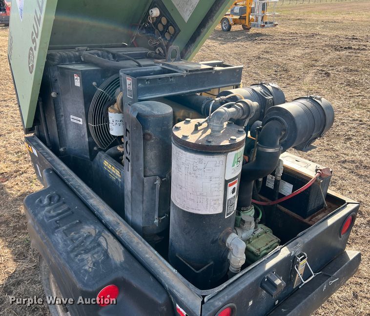 image for item DQ5712 Sullair 185  air compressor