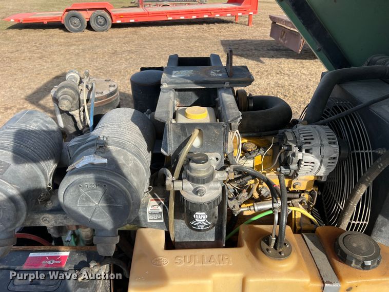 image for item DQ5712 Sullair 185  air compressor