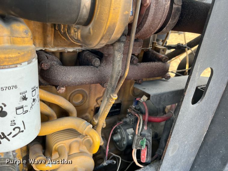 image for item DQ5712 Sullair 185  air compressor