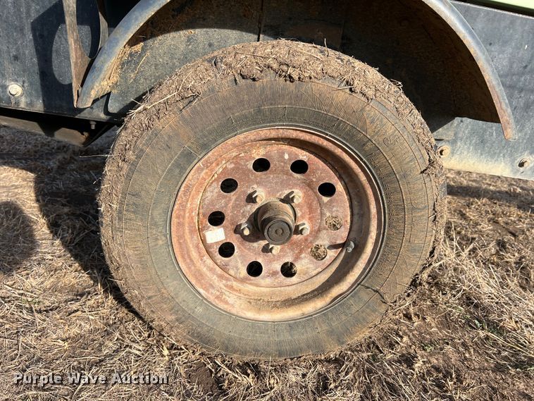 image for item DQ5712 Sullair 185  air compressor