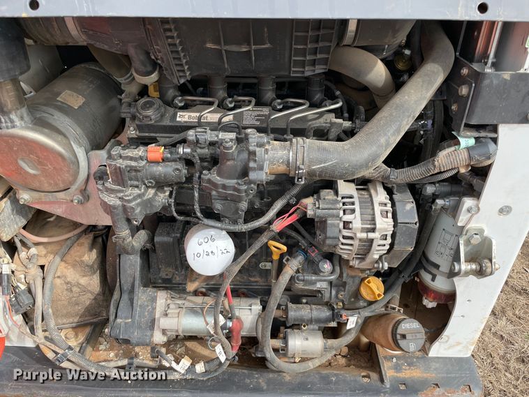 image for item DQ5713 2021 Bobcat T450  tracked skid steer loader